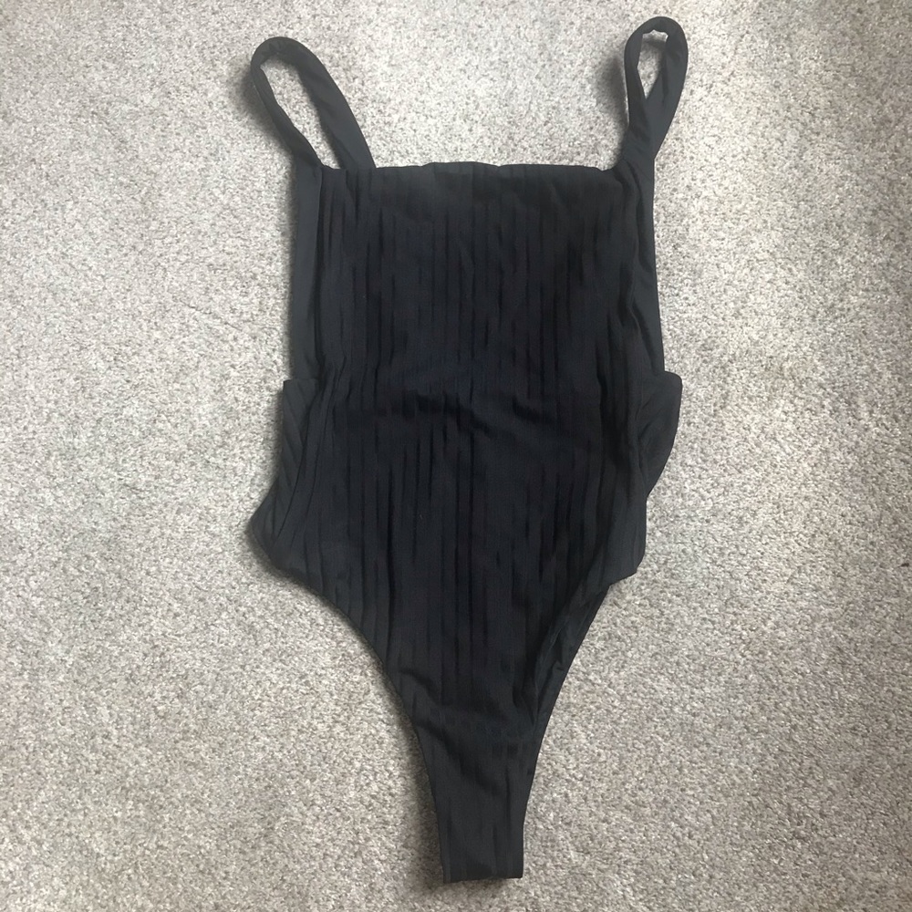 Bond Eye 90 Degrees One Piece